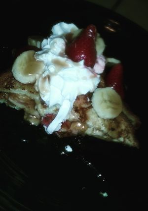 A picture of Frenchtoast sandwich.