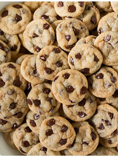 A picture of Mini Chewy Crunchy Cookies.