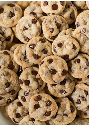 A picture of Mini Chewy Crunchy Cookies.