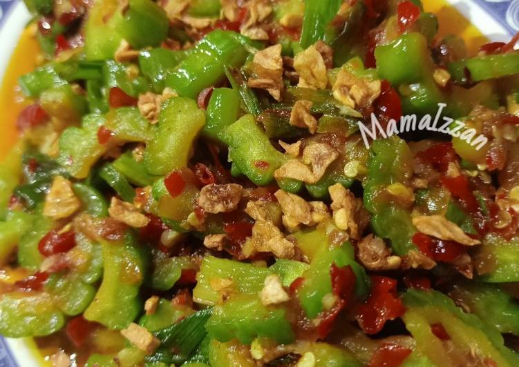 Langkah Menyiapkan Tumis Pare Sambalado Terasi yang sempurna