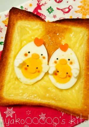 A picture of Cock-A-Doodle-Doo Chicken and Chick for Bento.