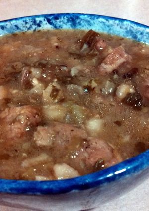 A picture of Tomatillo Chili with Pork and Hominy.