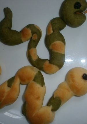A picture of "Snake" Bread.