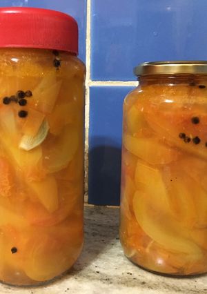 Una foto de Tomates verdes en conserva