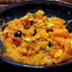 A picture of Chicken stew with butternut squash and quinoa.