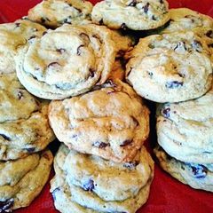 A picture of Pistachio Pudding Chocolate Chip Cookies.