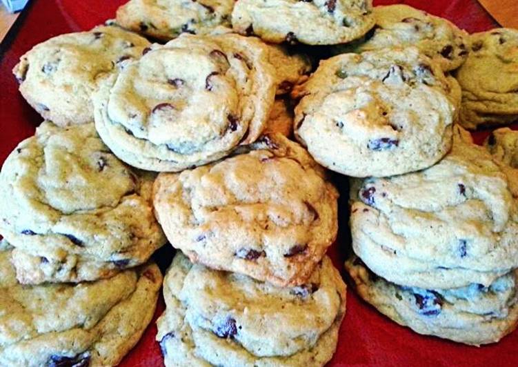 Simple Way to Prepare Homemade Pistachio Pudding Chocolate Chip Cookies