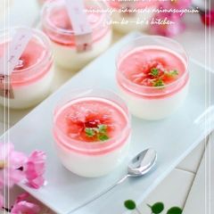 A picture of Cherry Blossom Flavor Yogurt Milk Pudding.