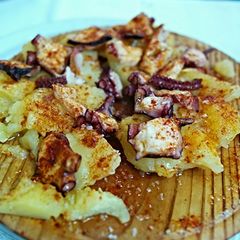 A picture of Pulpo a la gallega (octopus).