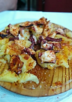 A picture of Pulpo a la gallega (octopus).