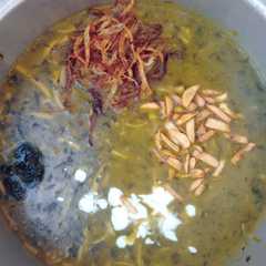A picture of آش رشته.