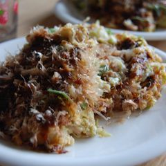 A picture of Make in a Pan! Okonomiyaki with Lots of Tempura Crumbs.