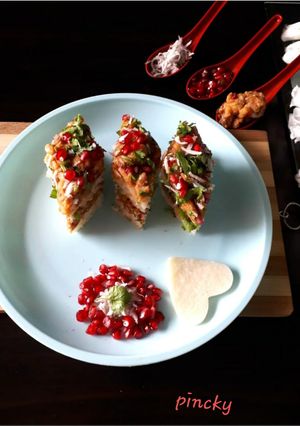 A picture of Dabeli dhokla bites.