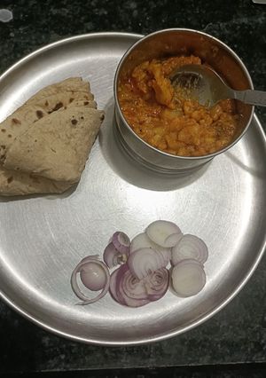 आलू प्याज़ की सब्जी (Aloo pyaz ki sabzi recipe in Hindi) रेसिपी मुख्य फोटो