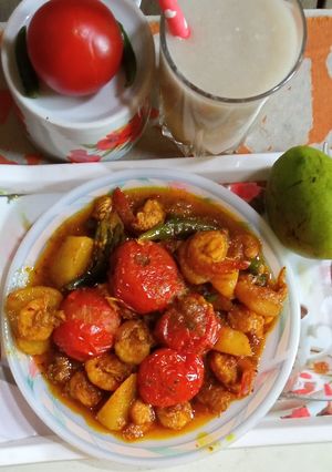 সুস্বাদু চেরি টমেটোর চিংড়ি কারি (suswadu cherry tomato chingri curry recipe in Bengali) রেসিপির প্রধান ছবি