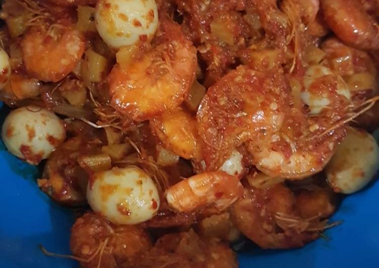 Resep Udang kentang balado telur santan maknyos, Lezat Sekali