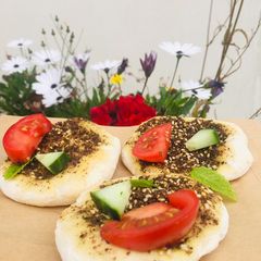A picture of Zaatar flatbread (vegan pizza) #summerchallenge1.