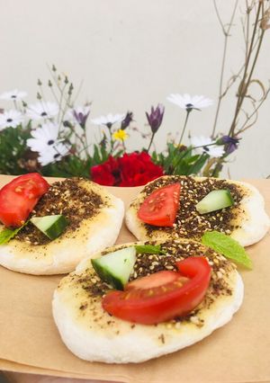 A picture of Zaatar flatbread (vegan pizza) #summerchallenge1.