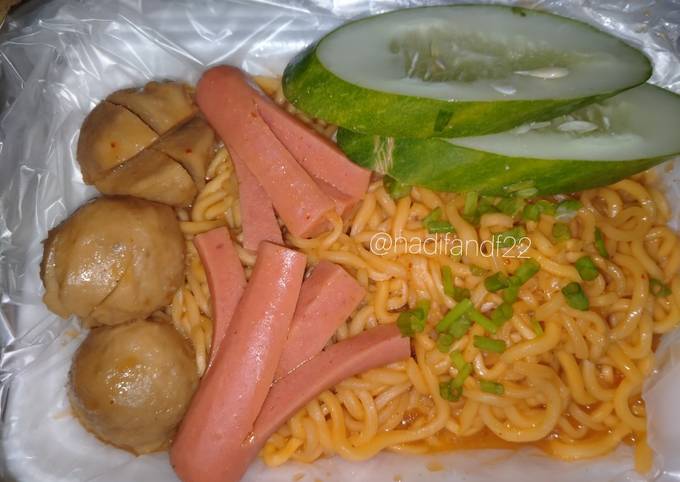 Resep Mie Kuah Sosis Bakso Oleh Nadifa Cookpad