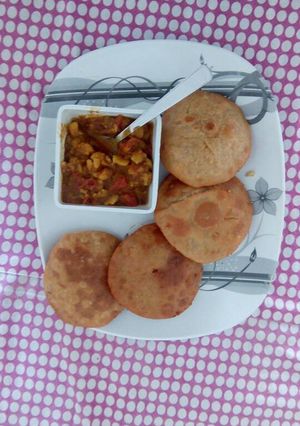 A picture of Bedmi poori.