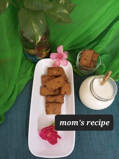 જેગરી ચોકલેટ બ્લોકસ (Jaggery Chocolate Blocks Recipe In Gujarati) રેસીપી મુખ્ય ફોટો