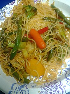 A picture of Vegetable lo mein.