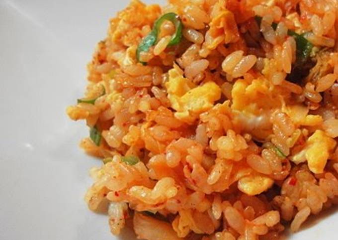 Simple & Tasty Kimchi Fried Rice