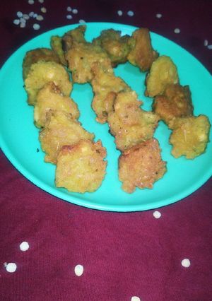 A picture of Urad dal pakoda.