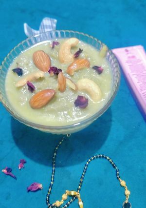 लौकी गुड़ की खीर रेसिपी मुख्य फोटो