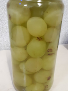 Una foto de Uvas al orujo blanco