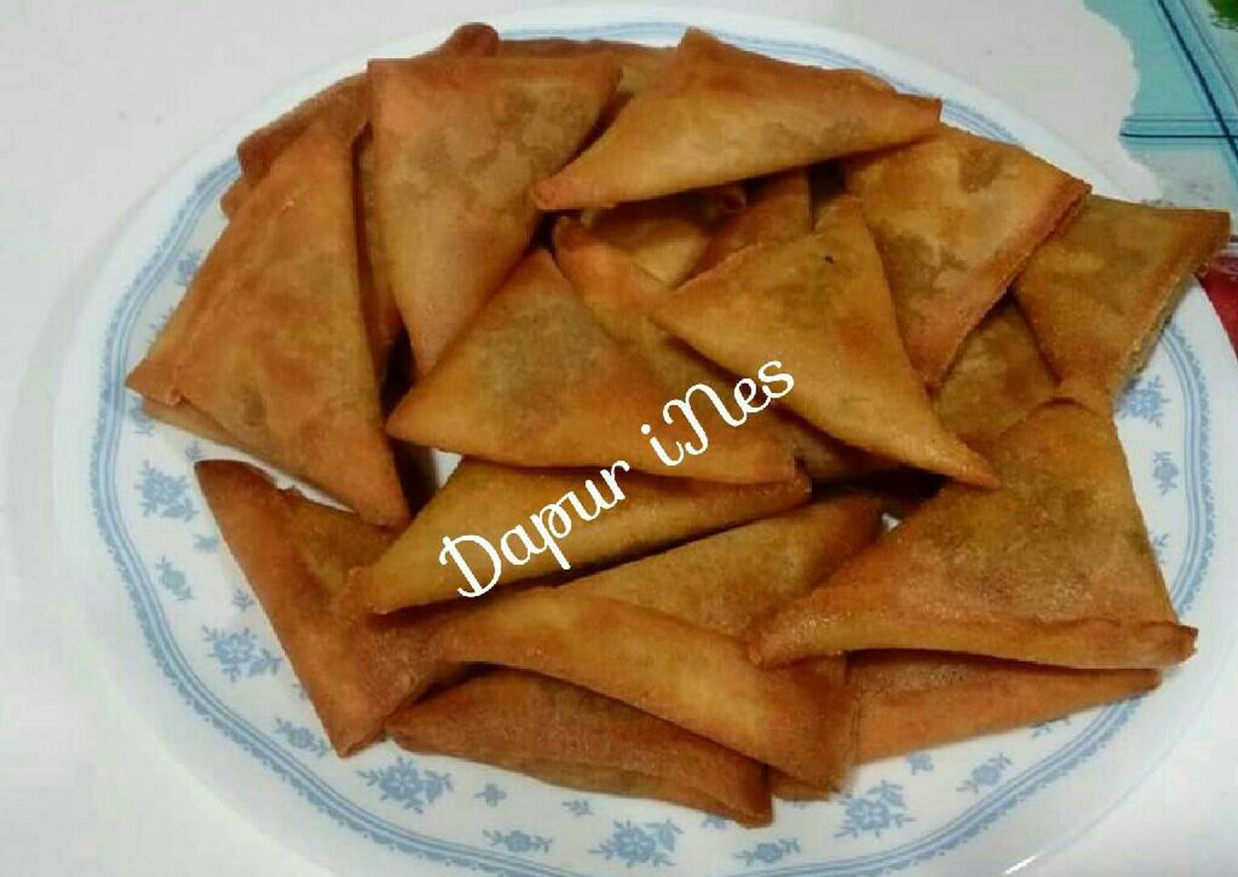 Sambosa isi ikan Tuna