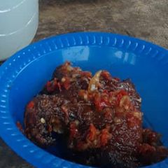 A picture of Peppered meat.