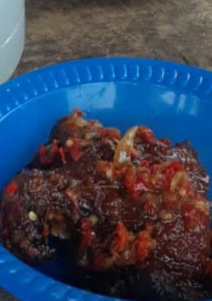 A picture of Peppered meat.