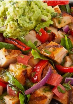 A picture of Qdoba Fajita Steak Bowls.