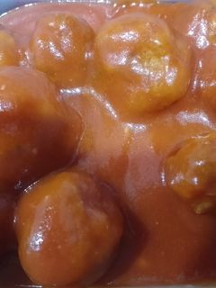 Una foto de Albóndigas con tomate