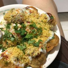 Dahi puri A picture of Dahi puri.