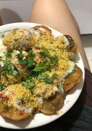 A picture of Dahi puri.