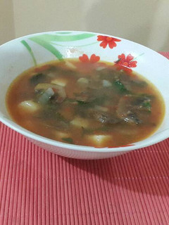 Una foto de Sopa de Espinacas con Papa y Champiñones