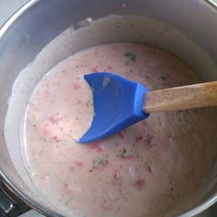 A picture of Strawberry cream sauce for pasta.