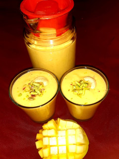 मैंगो शेक (mango shake Recipe In Hindi) रेसिपी मुख्य फोटो