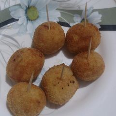 A picture of Chicken lollypop.
