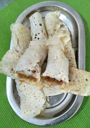 चवाचे घावणे (ghavane recipe in marathi) रेसिपी चे मुख्य फोटो