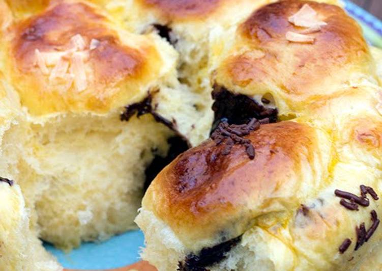 Steps to Make Any-night-of-the-week Sweet Bread Rolls