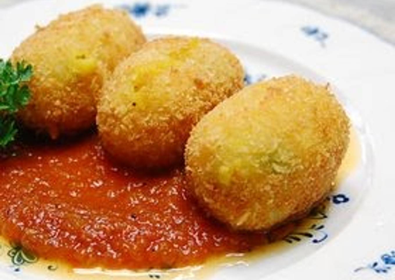 Kabocha Cream Croquettes with Tomato Sauce