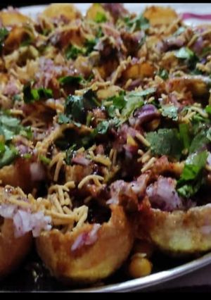 दही पूरी (dahi poori recipe in Hindi) रेसिपी मुख्य फोटो