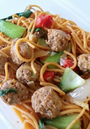 A picture of Spaghetti lo mein.
