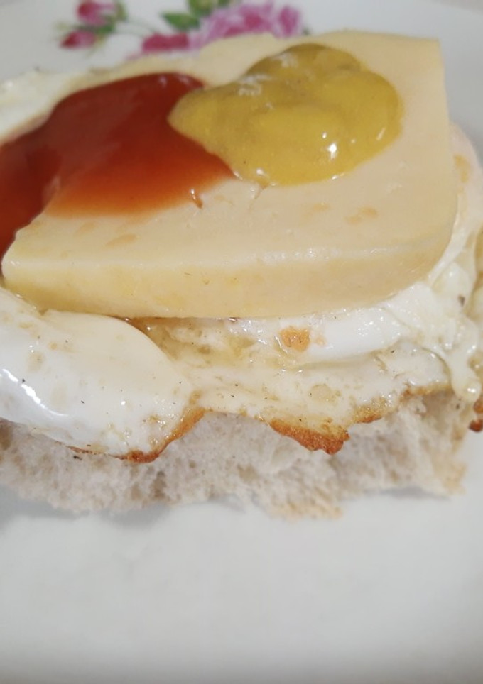 Una foto de Huevo frito con queso
