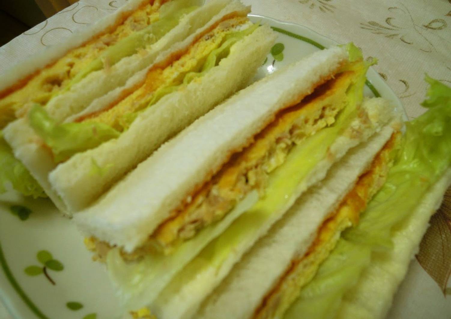 Hearty Tuna and Egg Sandwich Recipe by cookpad.japan - Cookpad