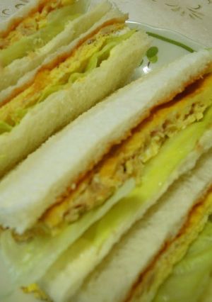 A picture of Hearty Tuna and Egg Sandwich.