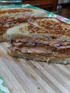 Una foto de Sándwich mixto Monchi